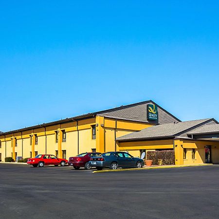 Quality Inn & Suites Greensburg I-74 Bagian luar foto